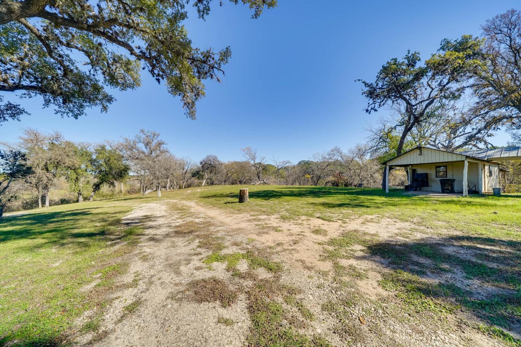 Quiet Bandera Country Home With Medina River Access! Exterior photo