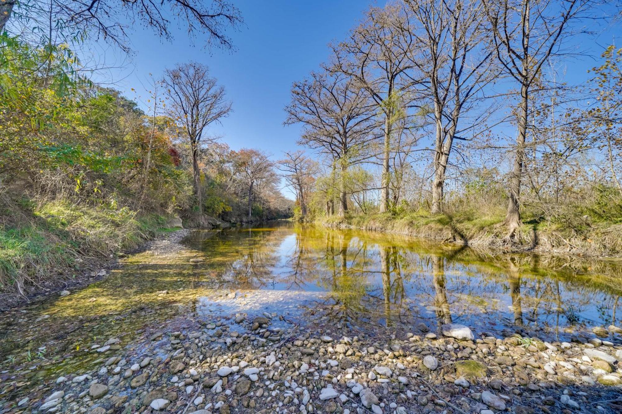 Quiet Bandera Country Home With Medina River Access! Exterior photo